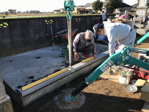 洋型墓石を追加するリフォーム工事＠茨城県八千代町-3｜デザイン墓石・お墓の購入・販売なら茨城県の山﨑石材店